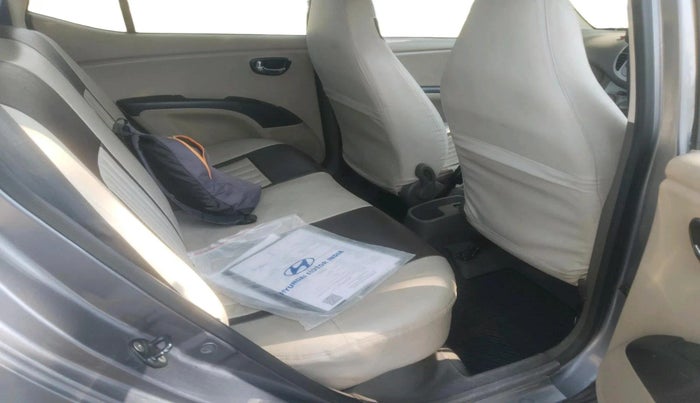 2015 Hyundai i10 SPORTZ 1.1, Petrol, Manual, 43,580 km, interior