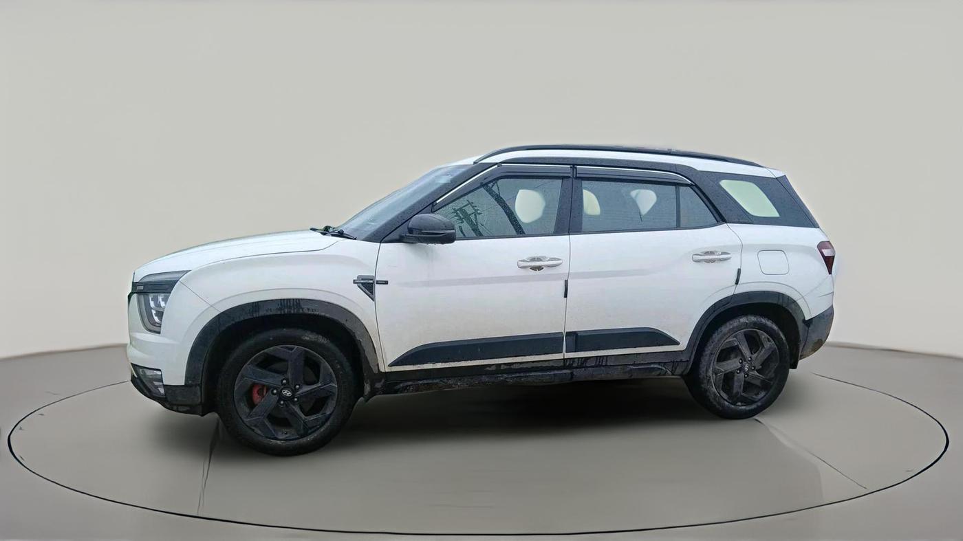 2023 Hyundai ALCAZAR Platinum 7 STR 1.5 Turbo Petrol Adventure, Petrol, Manual, 25,848 km, exterior