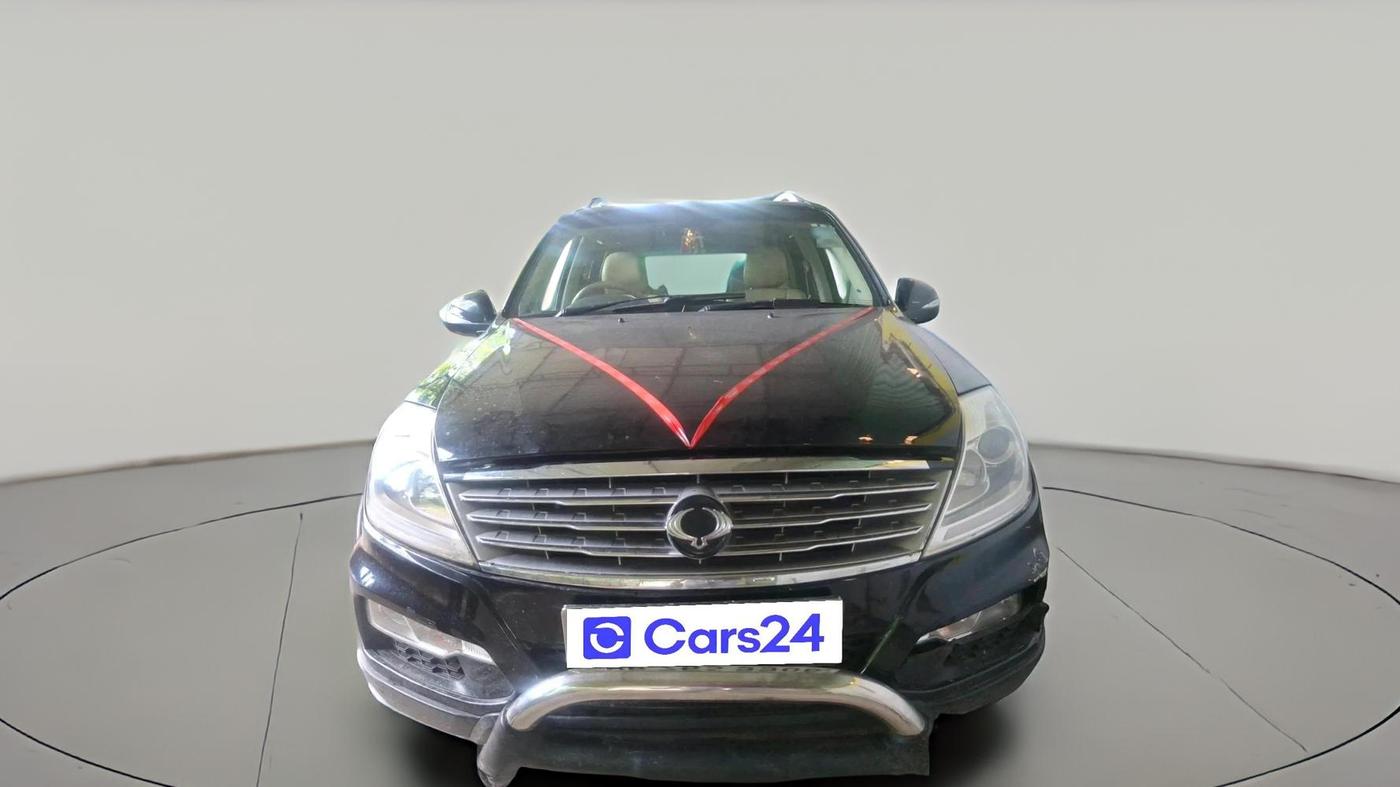 2014 Ssangyong Rexton RX7, Diesel, Automatic, 1,27,983 km, exterior