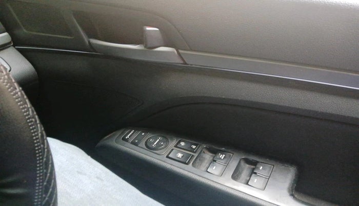 2018 Hyundai New Elantra 2.0 SX(O) AT PETROL, Petrol, Automatic, 61,991 km, interior