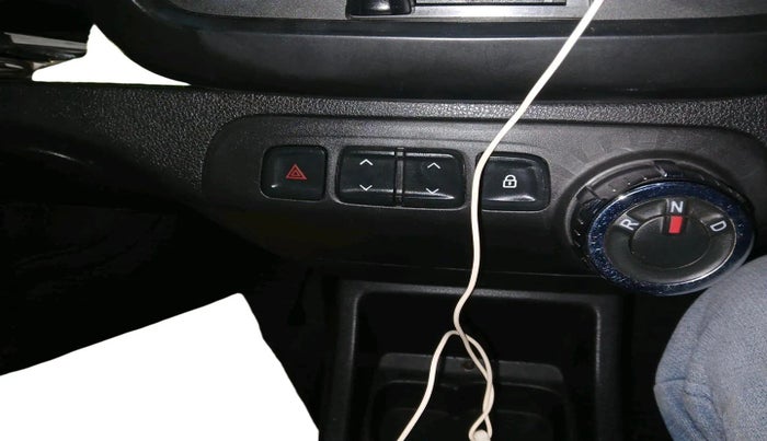 2017 Renault Kwid CLIMBER 1.0 AMT, Petrol, Automatic, 58,505 km, interior