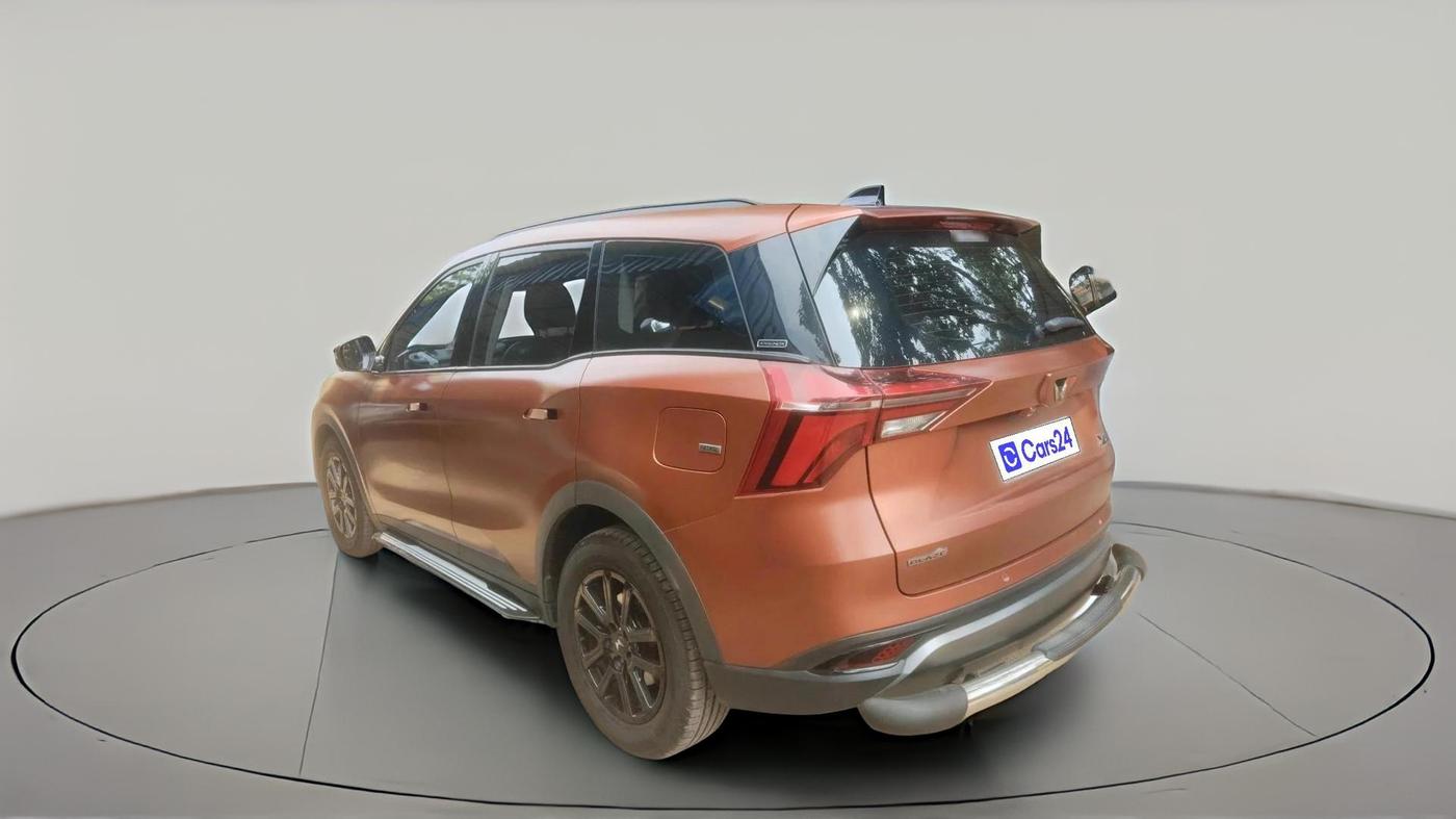 2024 Mahindra XUV700 AX 7 LUXURY P AT 7 STR, Petrol, Automatic, 19,674 km, exterior