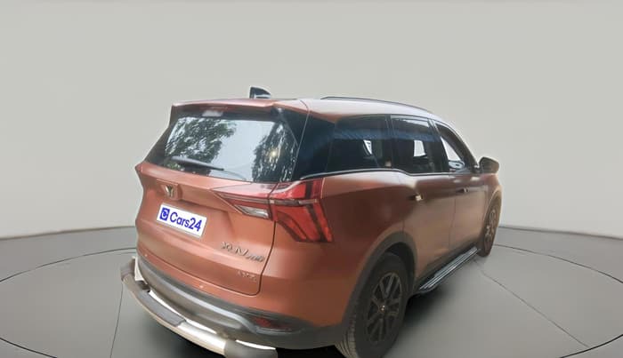 2024 Mahindra XUV700 AX 7 LUXURY P AT 7 STR, Petrol, Automatic, 19,674 km, exterior