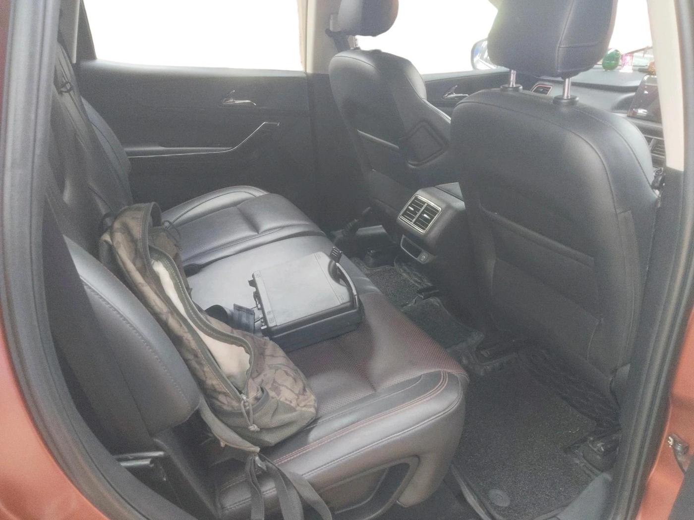 2024 Mahindra XUV700 AX 7 LUXURY P AT 7 STR, Petrol, Automatic, 19,674 km, interior