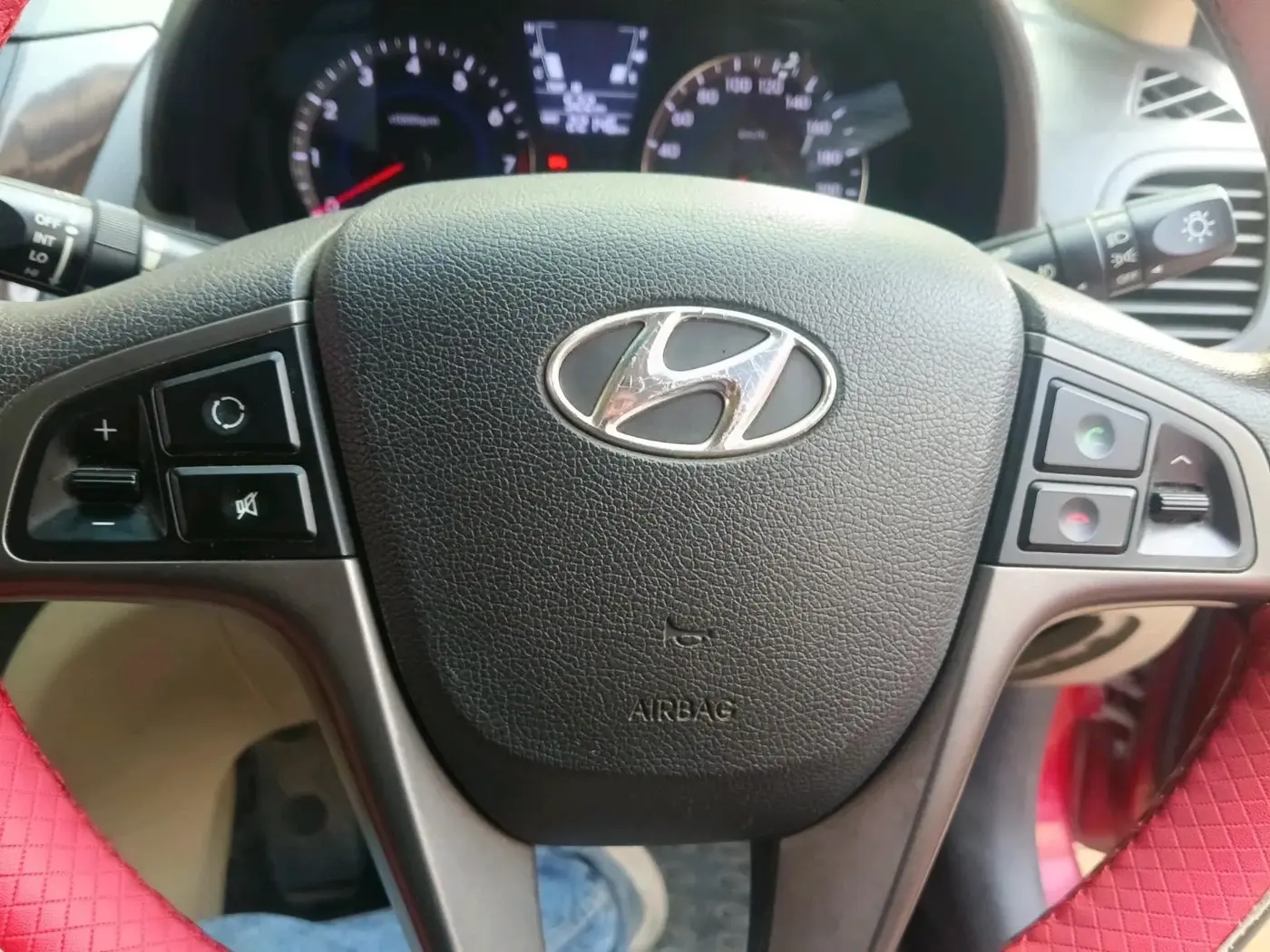2016 Hyundai Verna 1.6 VTVT SX, Petrol, Manual, 22,200 km, interior