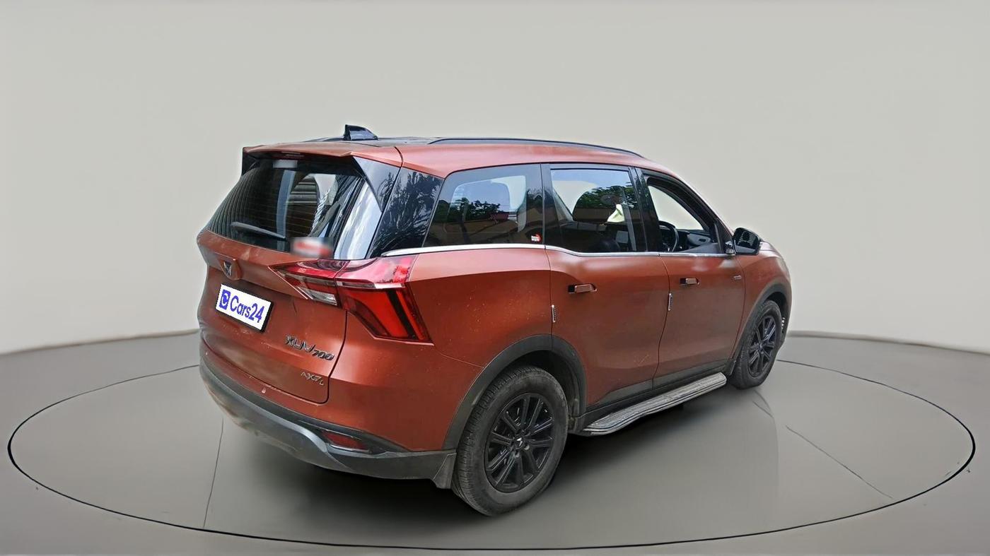 2024 Mahindra XUV700 AX 7 LUXURY D AT 7 STR, Diesel, Automatic, 82,330 km, exterior