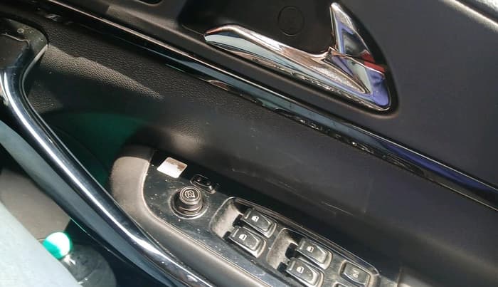 2024 Mahindra XUV700 AX 7 LUXURY D AT 7 STR, Diesel, Automatic, 75,776 km, interior