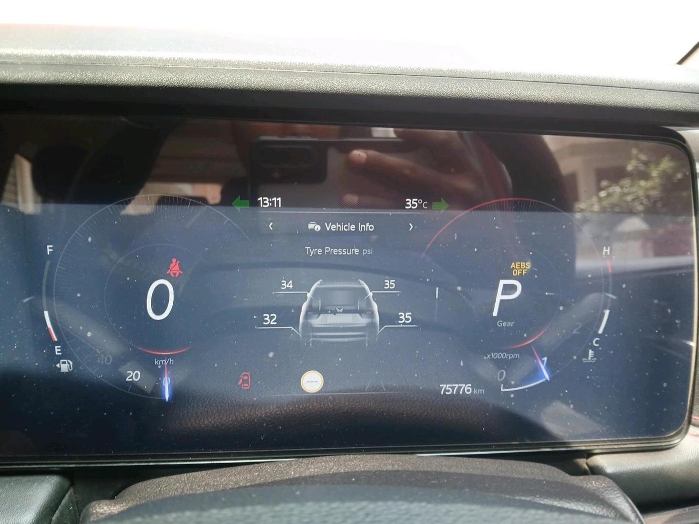 2024 Mahindra XUV700 AX 7 LUXURY D AT 7 STR, Diesel, Automatic, 82,330 km, interior