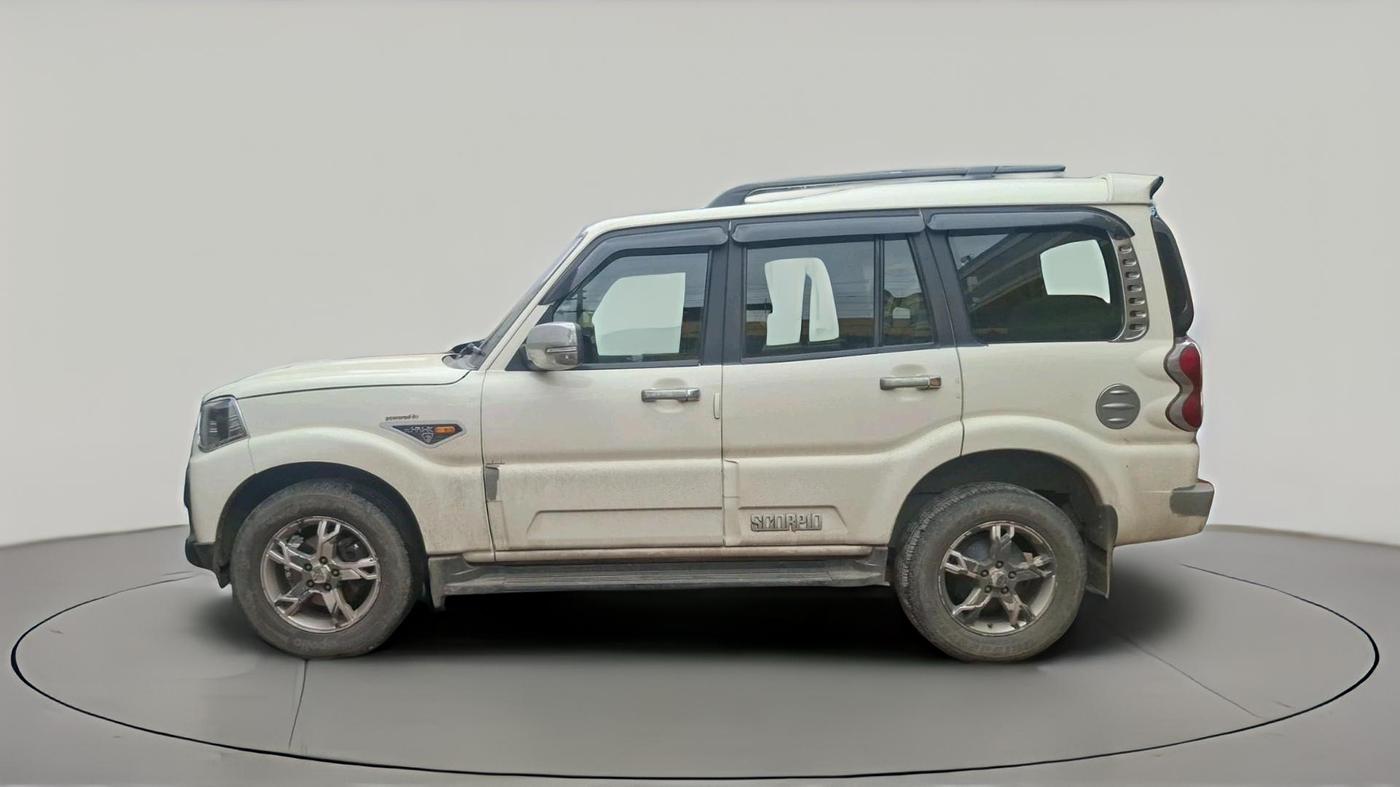 2016 Mahindra Scorpio S10, Diesel, Manual, 70,391 km, exterior