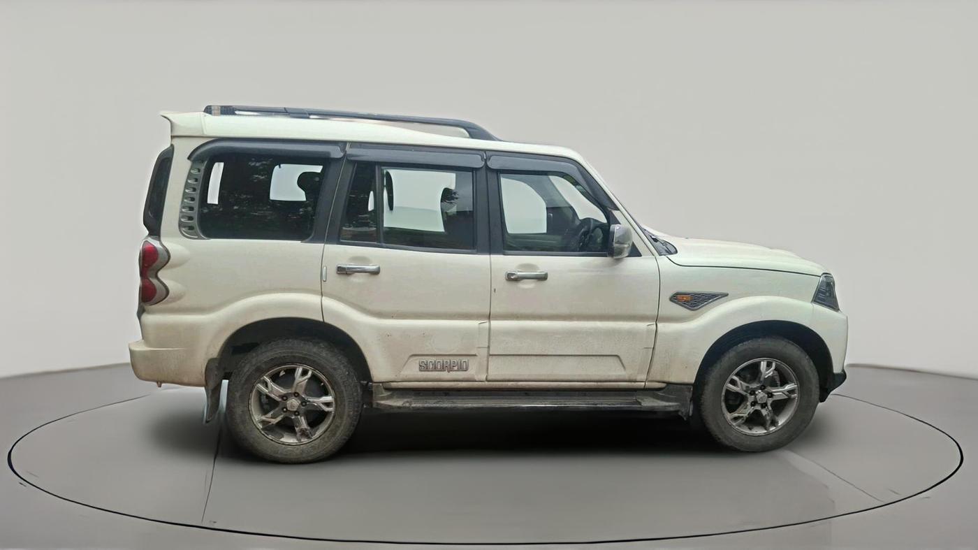 2016 Mahindra Scorpio S10, Diesel, Manual, 70,391 km, exterior