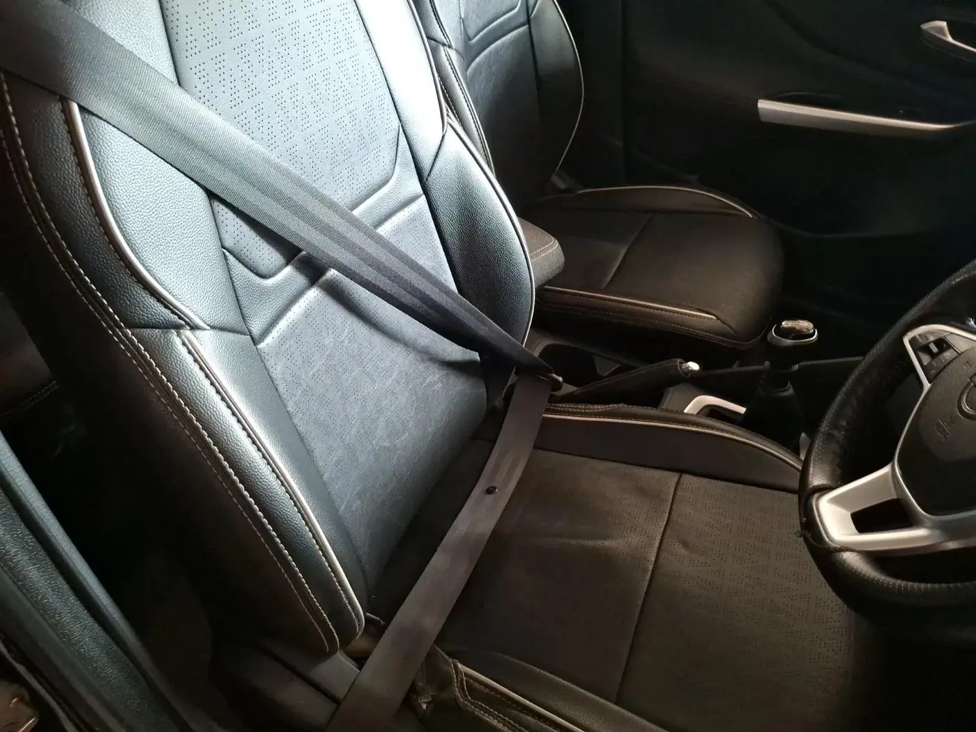 2021 Nissan MAGNITE XV PREMIUM, Petrol, Manual, 24,042 km, interior