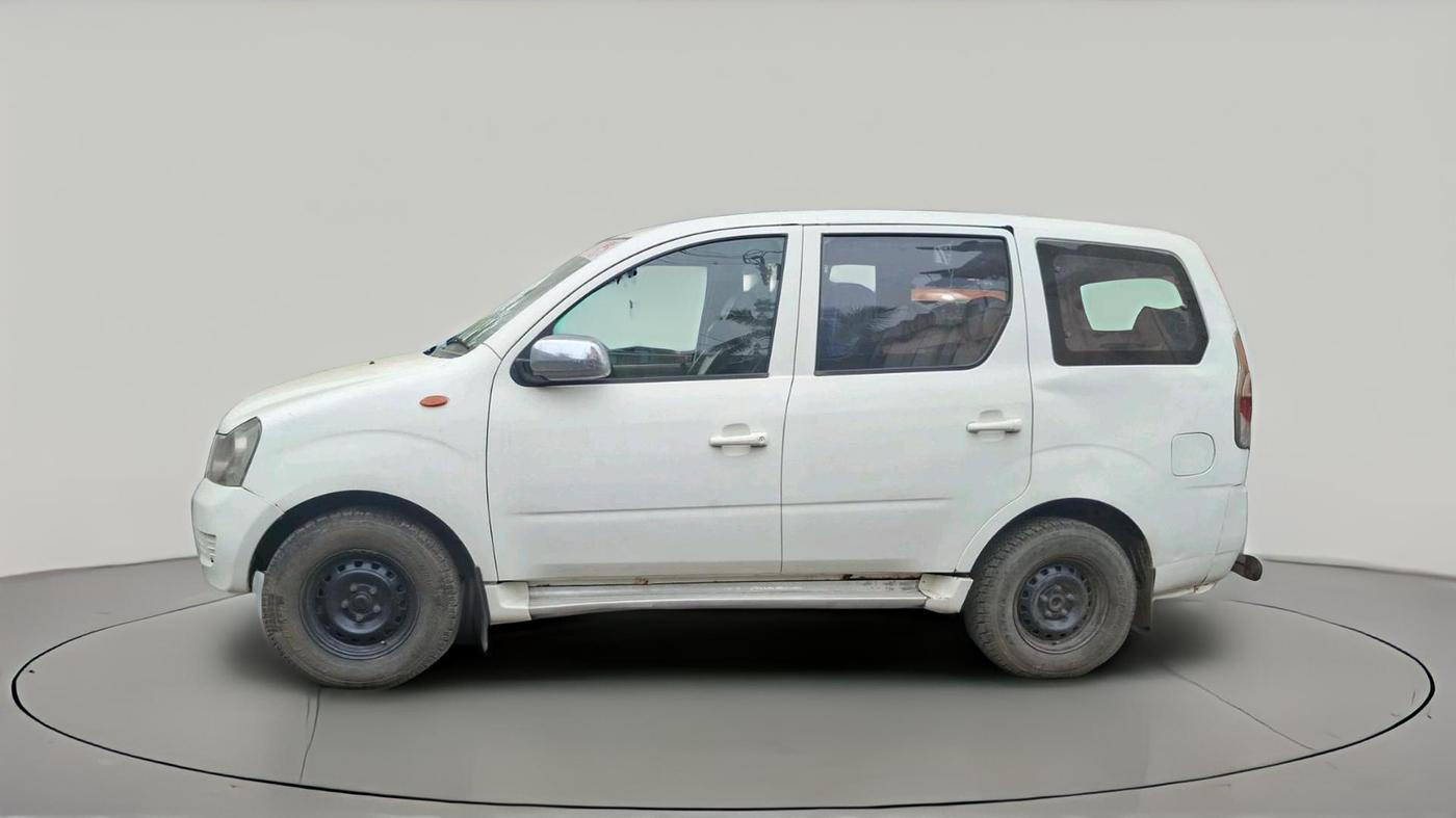 2011 Mahindra Xylo E4, Diesel, Manual, 2,30,120 km, exterior