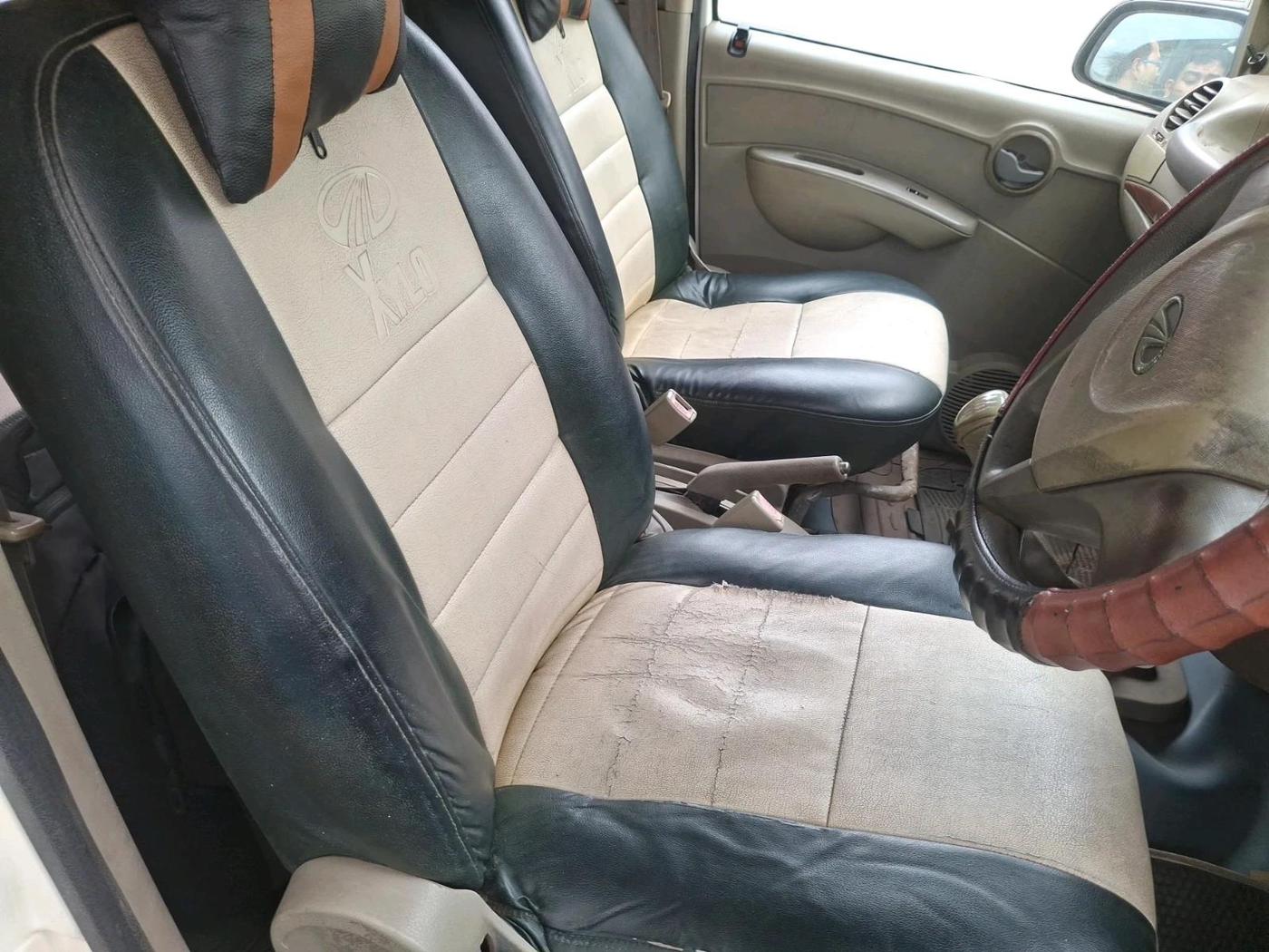 2011 Mahindra Xylo E4, Diesel, Manual, 2,30,120 km, interior