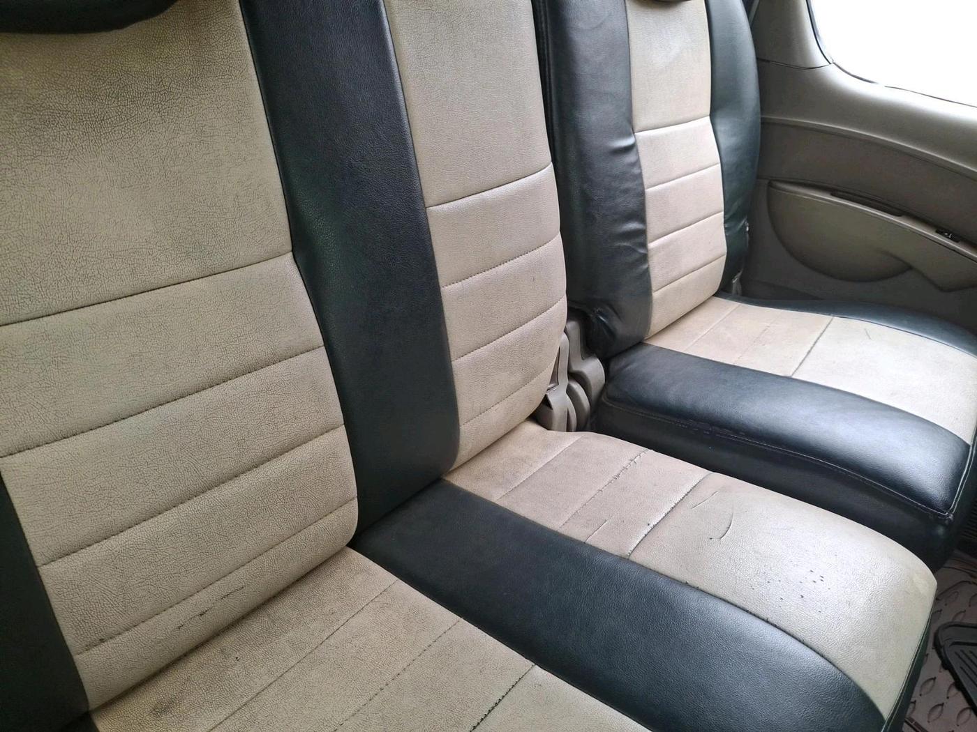 2011 Mahindra Xylo E4, Diesel, Manual, 2,30,120 km, interior