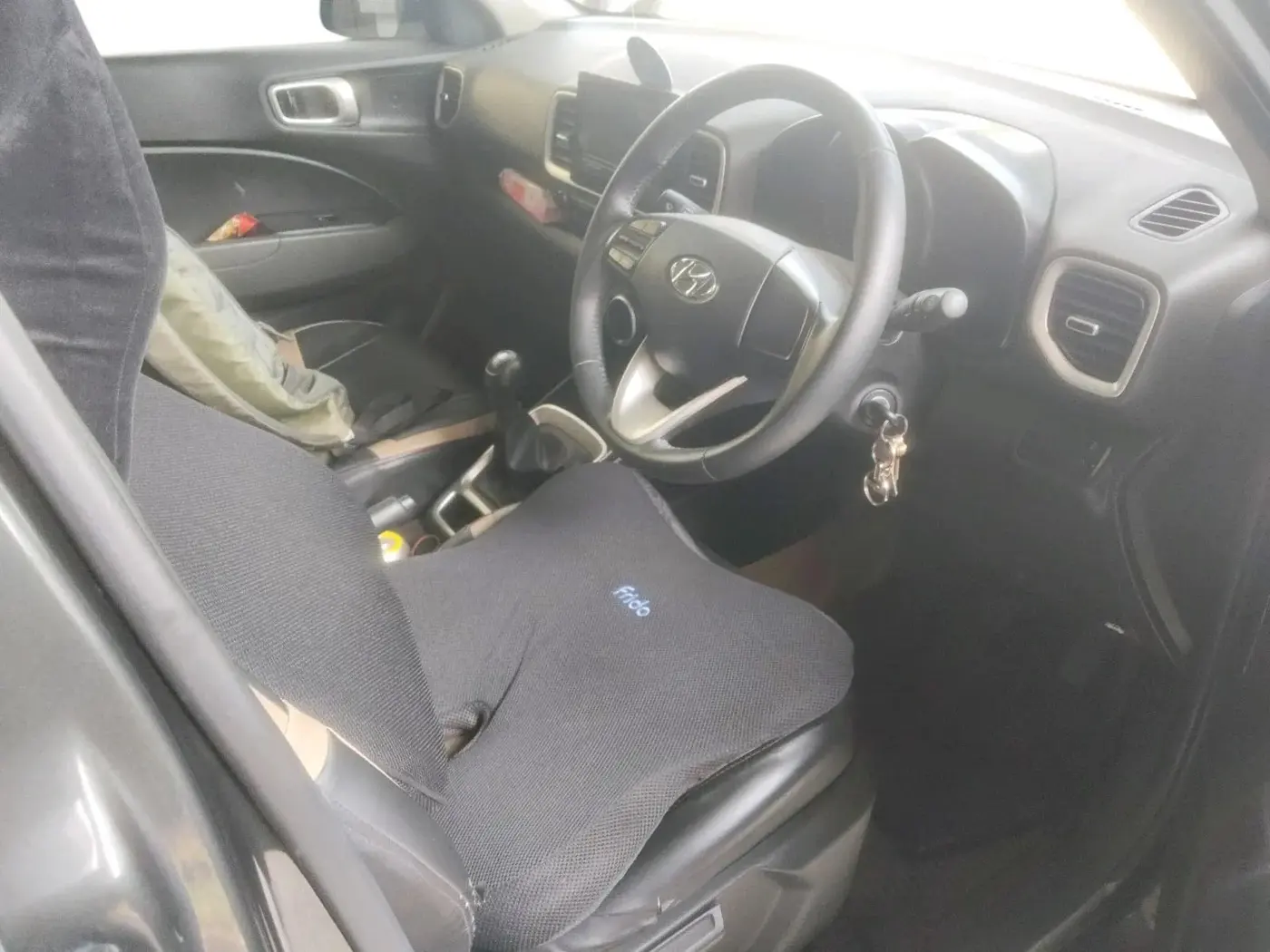 2021 Hyundai VENUE S+ 1.2, Petrol, Manual, 33,991 km, interior