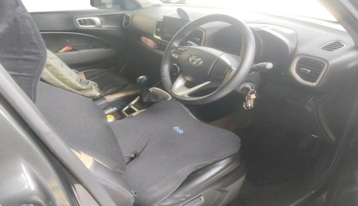 2021 Hyundai VENUE S+ 1.2, Petrol, Manual, 33,991 km, interior