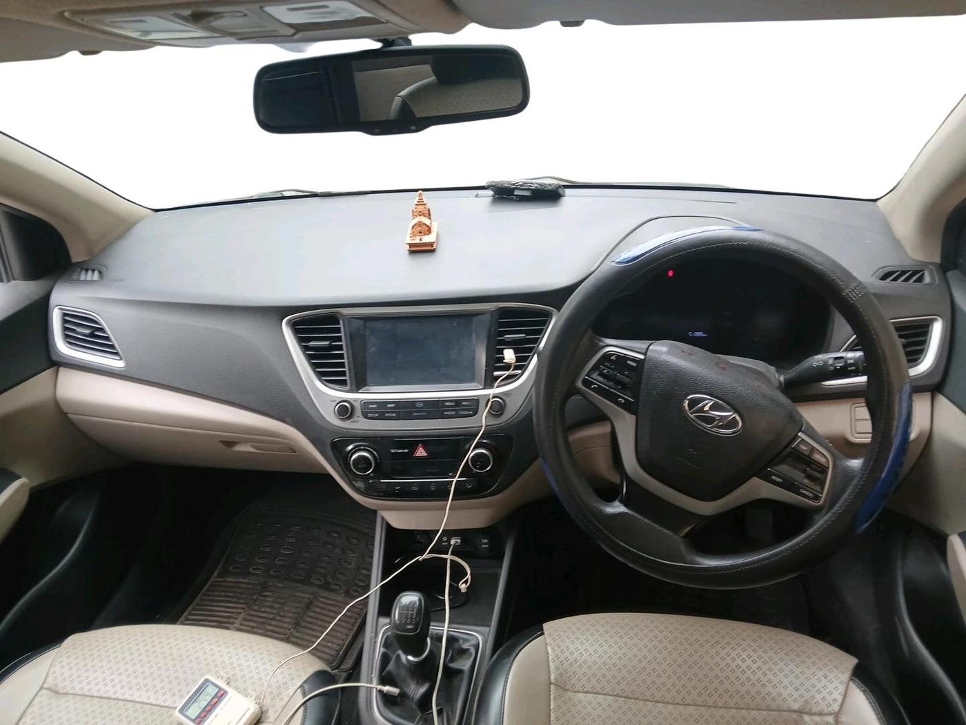 2018 Hyundai Verna 1.6 VTVT SX, Petrol, Manual, 51,395 km, interior