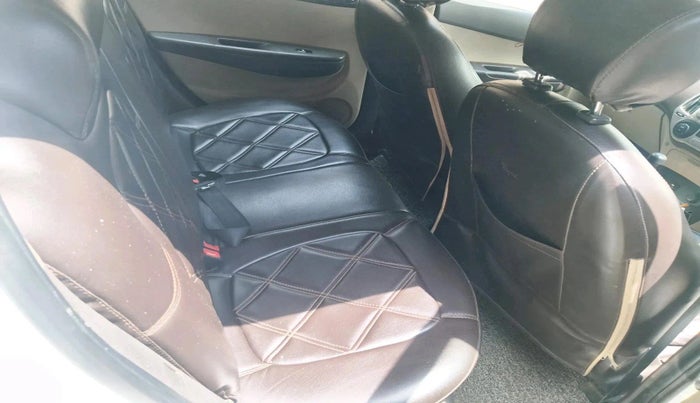 2011 Hyundai i20 MAGNA 1.2, Petrol, Manual, 96,545 km, interior