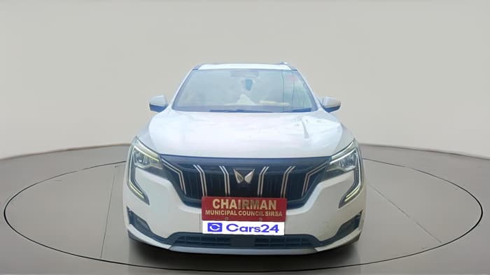 2025 Mahindra XUV700 AX 7 LUXURY D AT 7 STR, Diesel, Automatic, 46,751 km, exterior