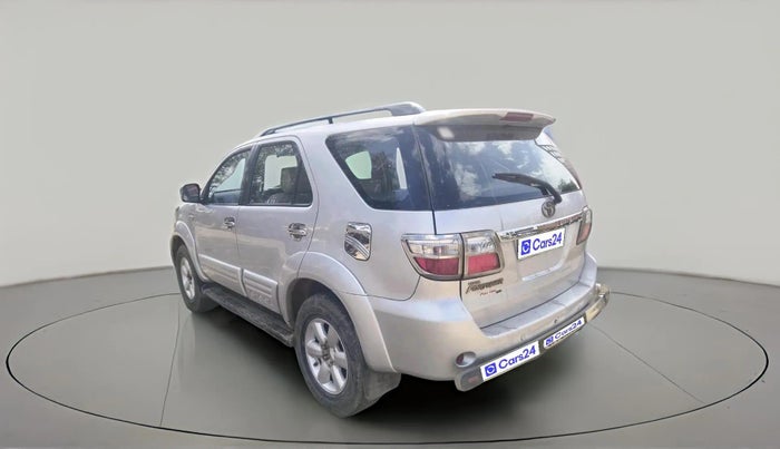 2011 Toyota Fortuner 3.0 4X4 MT, Diesel, Manual, 1,64,563 km, exterior