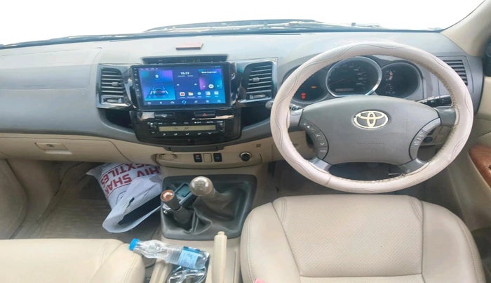 2011 Toyota Fortuner 3.0 4X4 MT, Diesel, Manual, 1,64,563 km, interior