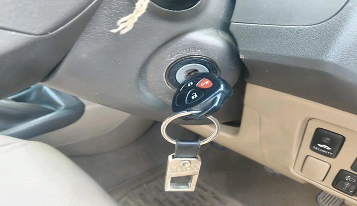 2011 Toyota Fortuner 3.0 4X4 MT, Diesel, Manual, 1,64,563 km, interior