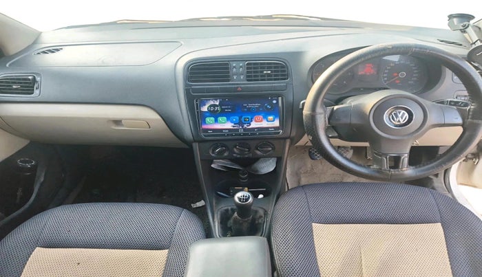 2011 Volkswagen Polo TRENDLINE 1.2L DIESEL, Diesel, Manual, 1,08,628 km, interior