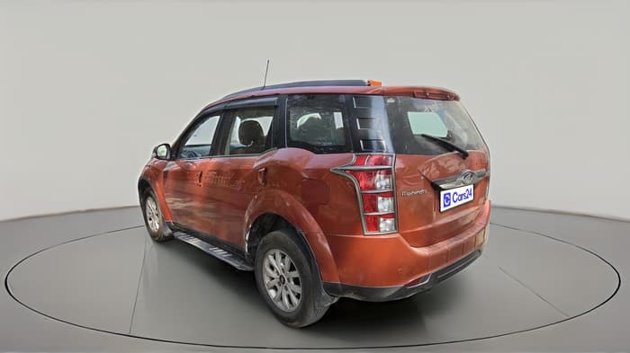 2016 Mahindra XUV500 W10, Diesel, Manual, 2,72,684 km, exterior
