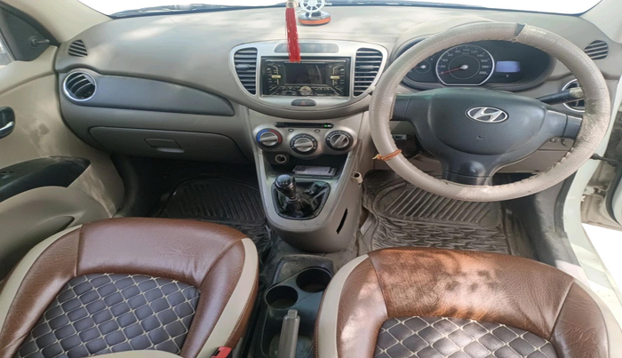 2012 Hyundai i10 MAGNA 1.1, CNG, Manual, 1,00,335 km, interior