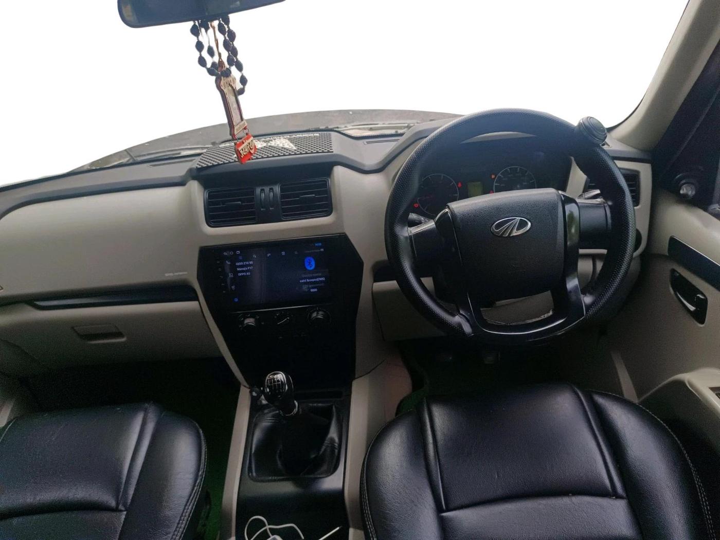 2020 Mahindra Scorpio S5, Diesel, Manual, 85,187 km, interior