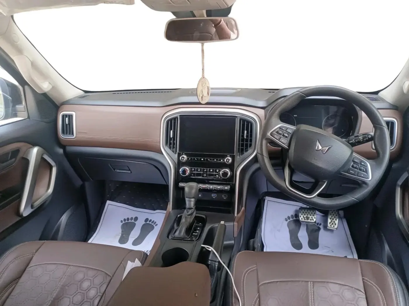 2023 Mahindra SCORPIO-N Z6 DIESEL AT 2WD 7 STR, Diesel, Automatic, 38,836 km, interior
