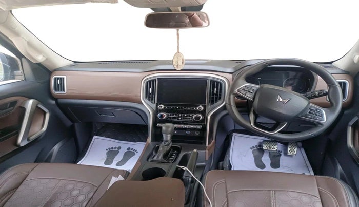 2023 Mahindra SCORPIO-N Z6 DIESEL AT 2WD 7 STR, Diesel, Automatic, 38,836 km, interior