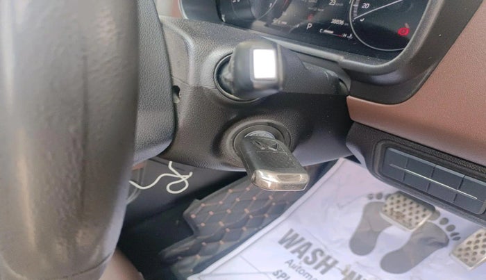 2023 Mahindra SCORPIO-N Z6 DIESEL AT 2WD 7 STR, Diesel, Automatic, 38,836 km, interior