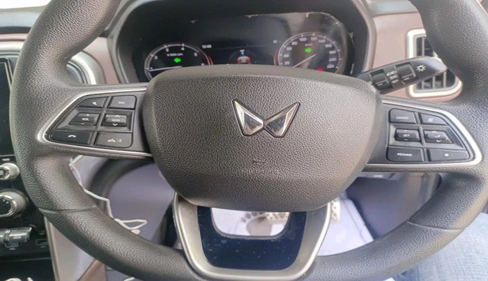 2023 Mahindra SCORPIO-N Z6 DIESEL AT 2WD 7 STR, Diesel, Automatic, 38,836 km, interior