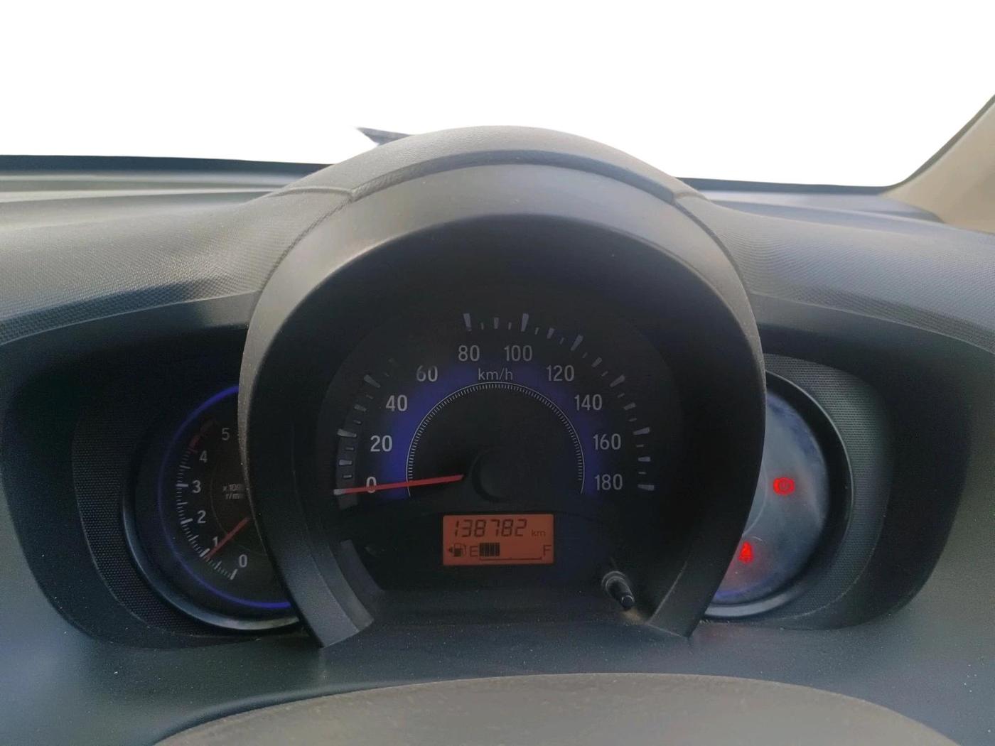 2014 Honda Mobilio 1.5L I-DTEC S, Diesel, Manual, 1,38,782 km, interior