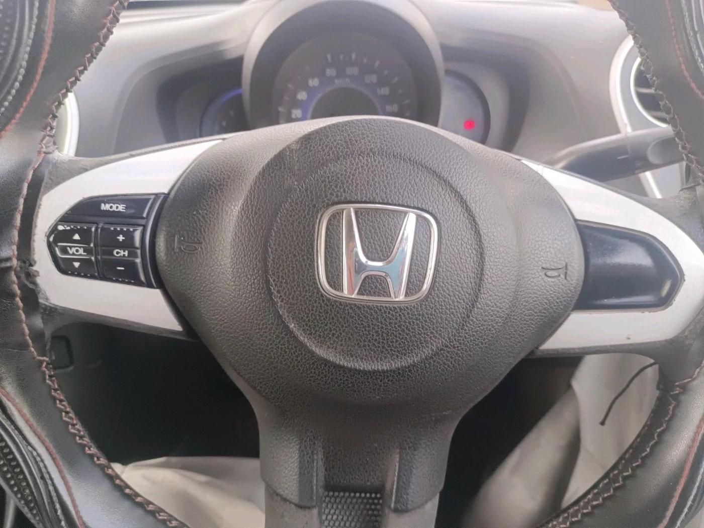 2014 Honda Mobilio 1.5L I-DTEC S, Diesel, Manual, 1,38,782 km, interior