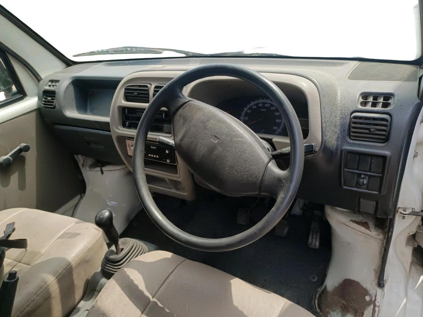 2015 Maruti Eeco 7 STR, Petrol, Manual, 94,160 km, interior