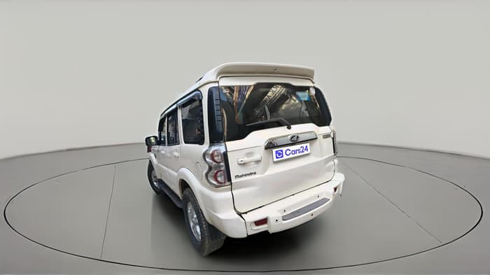 2014 Mahindra Scorpio S8, Diesel, Manual, 1,64,050 km, exterior