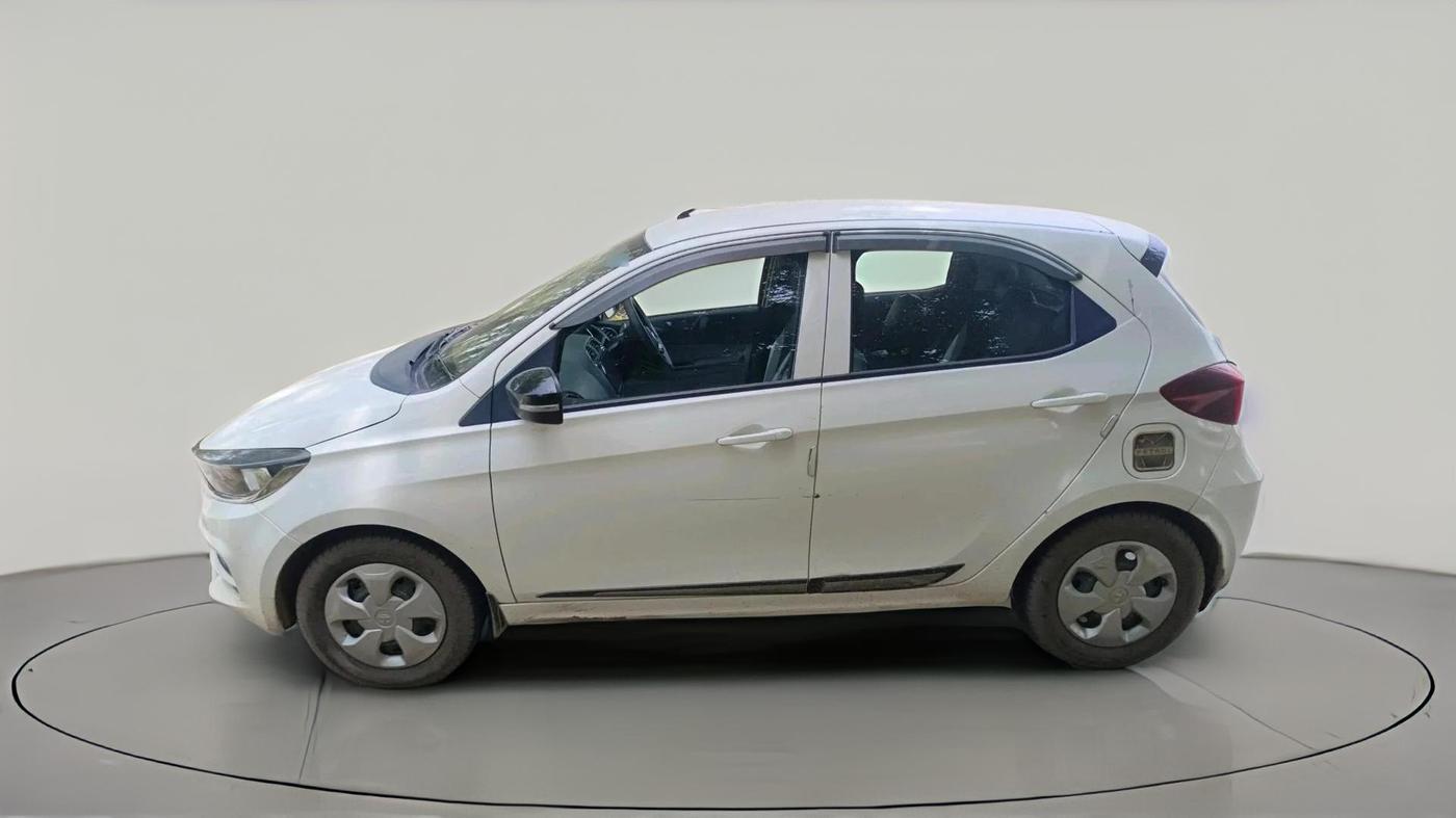 2023 Tata Tiago XT (O) PETROL, Petrol, Manual, 58,532 km, exterior