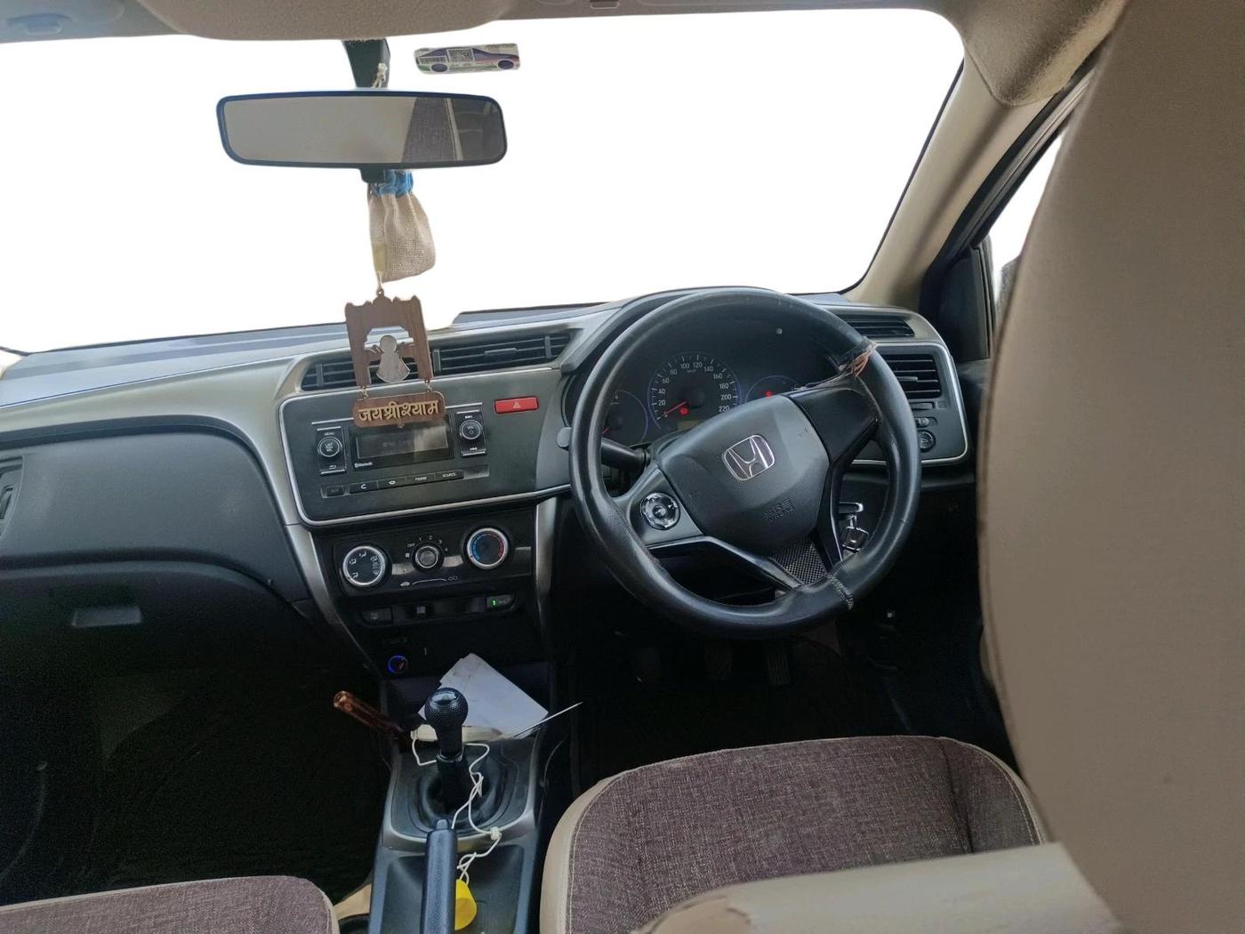 2014 Honda City 1.5L I-DTEC S, Diesel, Manual, 1,47,968 km, interior