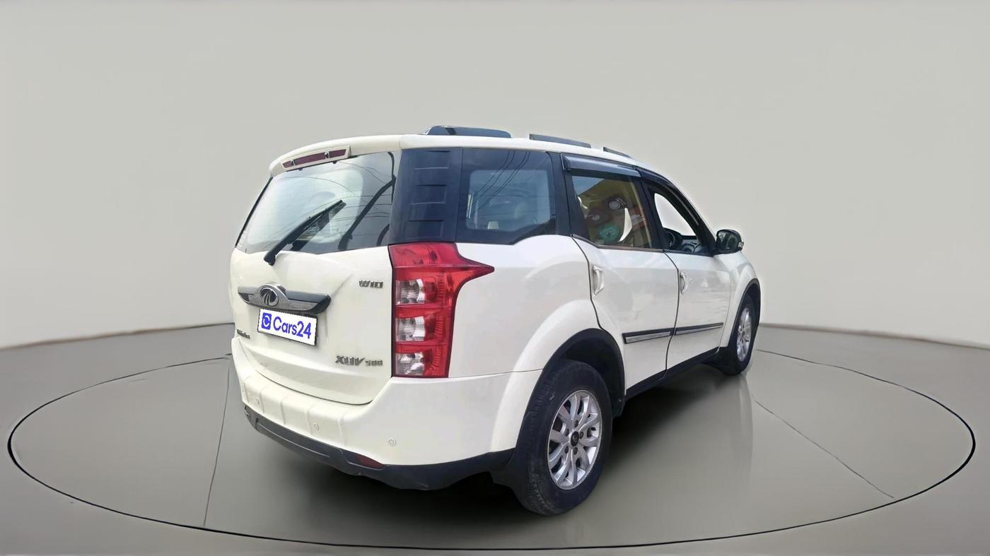 2017 Mahindra XUV500 W10 1.99, Diesel, Manual, 1,25,986 km, exterior