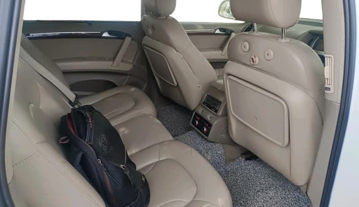 2011 Audi Q7 3.0 TDI QUATTRO, Diesel, Automatic, 1,29,576 km, interior