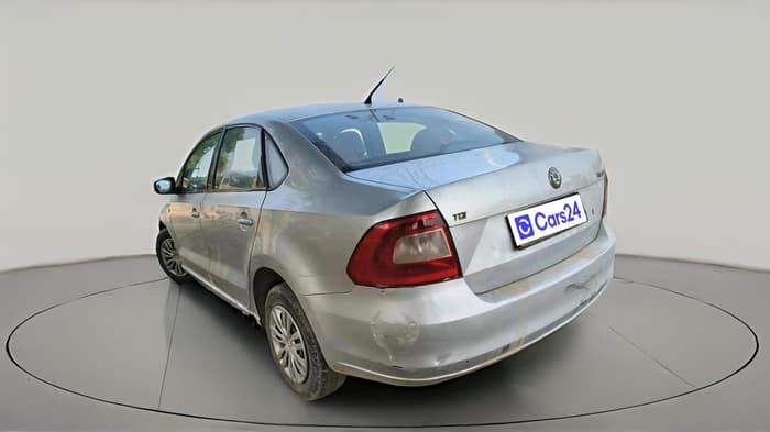 2012 Skoda Rapid AMBITION 1.6 TDI CR MT, Diesel, Manual, 1,38,011 km, exterior