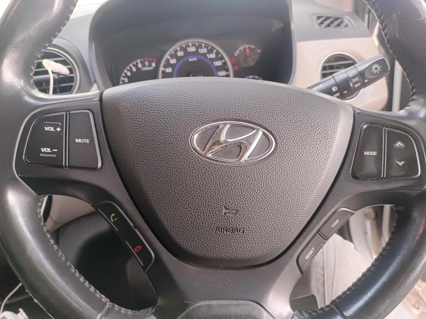 2016 Hyundai Grand i10 ASTA (O) 1.2 KAPPA VTVT, Petrol, Manual, 46,750 km, interior