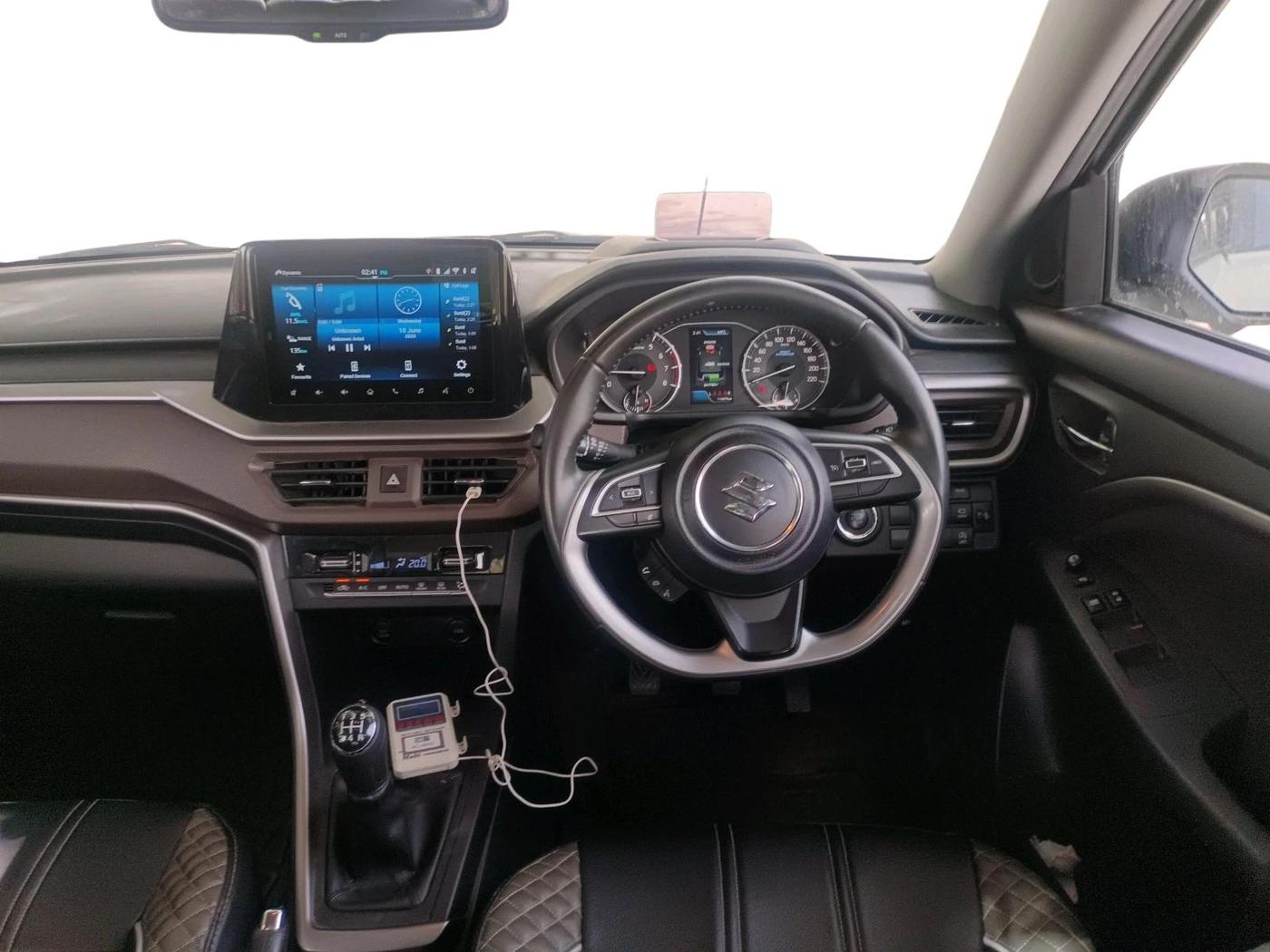 2024 Maruti BREZZA ZXI + SMART HYBRID, Petrol, Manual, 11,607 km, interior