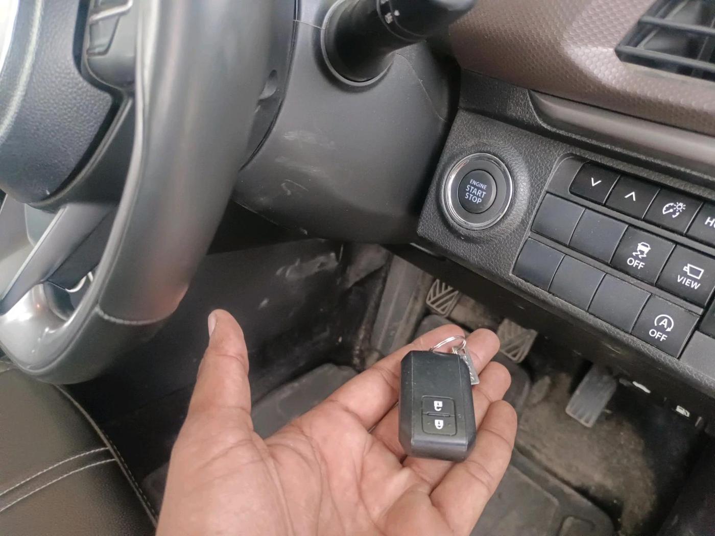 2024 Maruti BREZZA ZXI + SMART HYBRID, Petrol, Manual, 11,607 km, interior