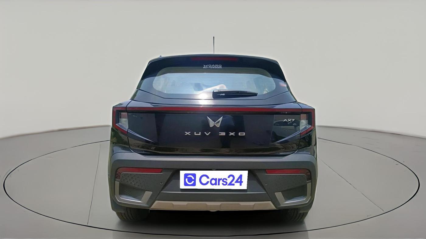 2024 Mahindra XUV 3XO AX7 1.2 TGDi, Petrol, Manual, 10,115 km, exterior