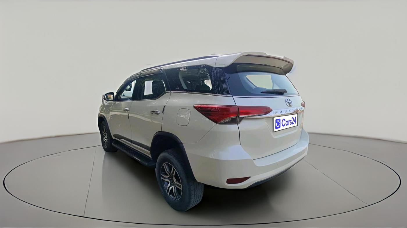 2017 Toyota Fortuner 2.8 4X2 AT, Diesel, Automatic, 1,58,859 km, exterior