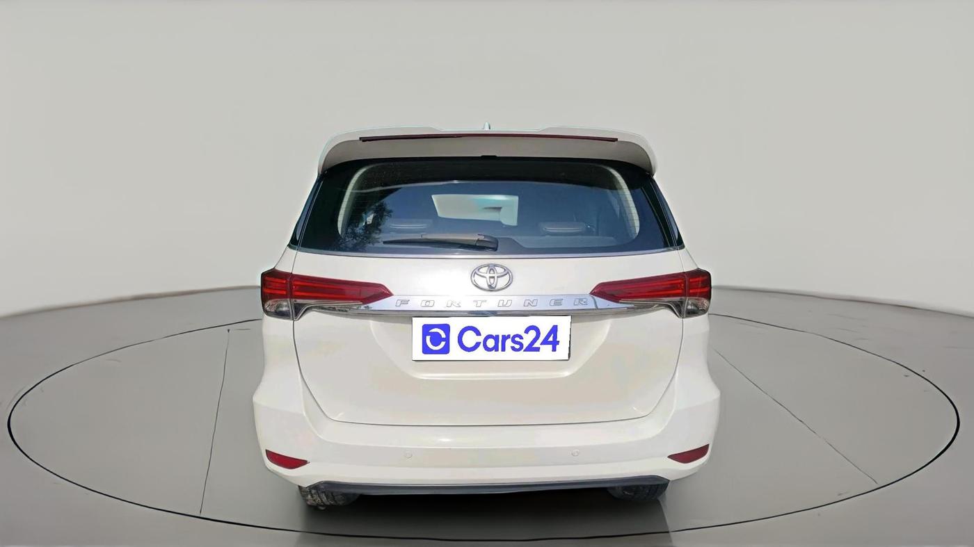 2017 Toyota Fortuner 2.8 4X2 AT, Diesel, Automatic, 1,58,859 km, exterior