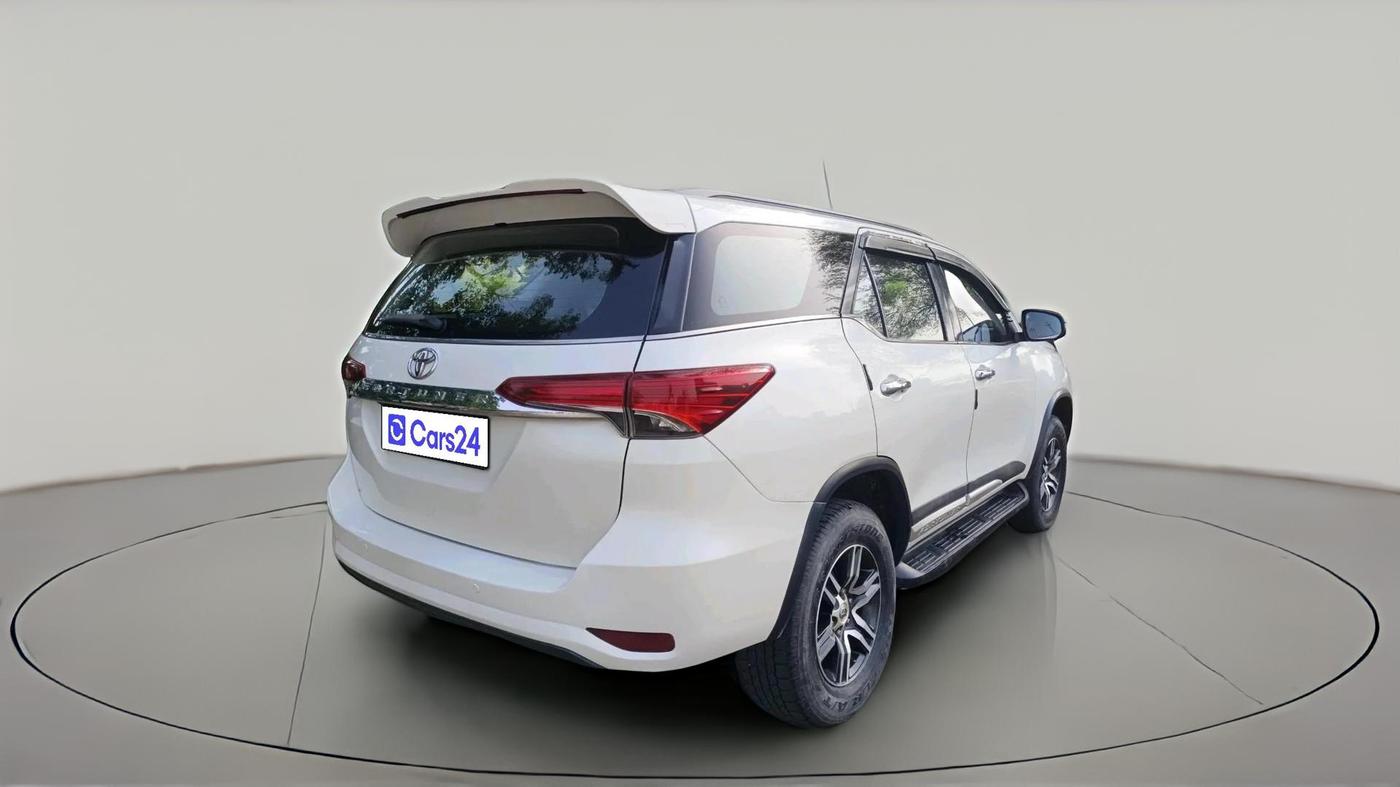 2017 Toyota Fortuner 2.8 4X2 AT, Diesel, Automatic, 1,58,859 km, exterior